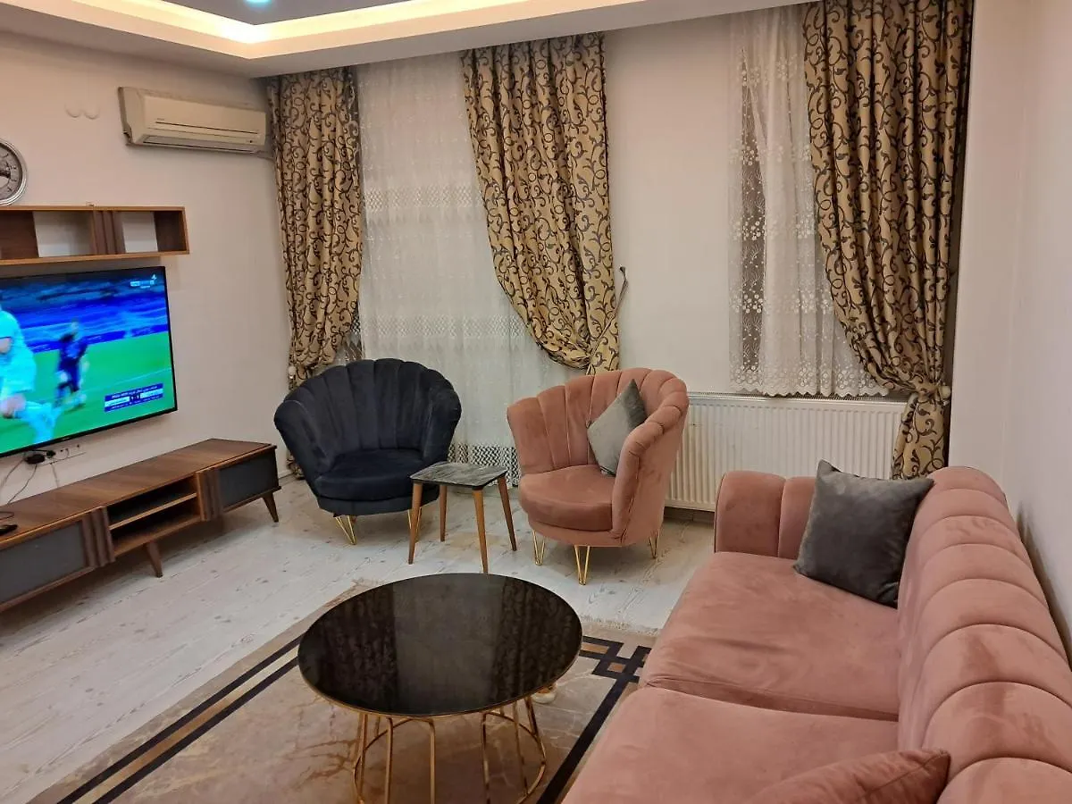 4,E Aksemsettin Mh Sari Abdullah Efendi Sk 11 N 1,2,3 Apartment Istanbul