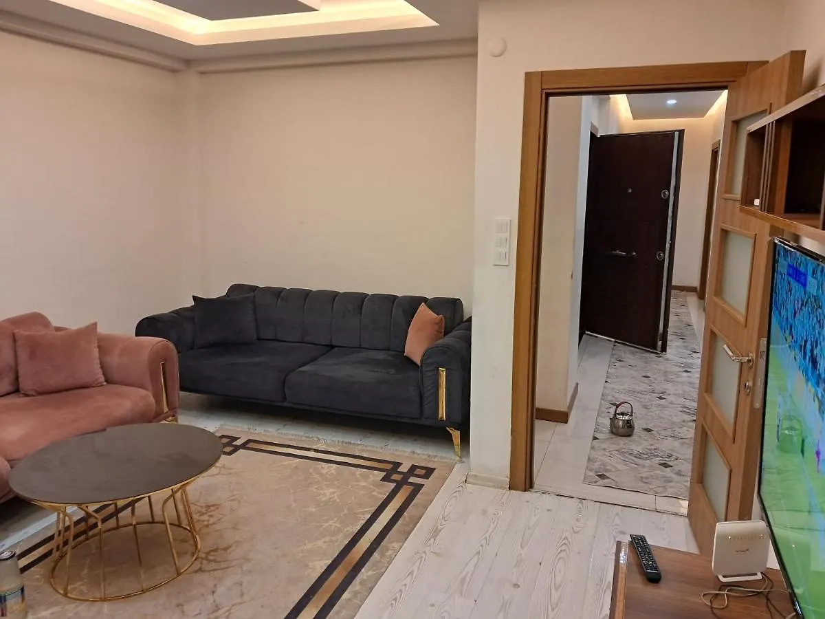 4,E Aksemsettin Mh Sari Abdullah Efendi Sk 11 N 1,2,3 Apartment Istanbul