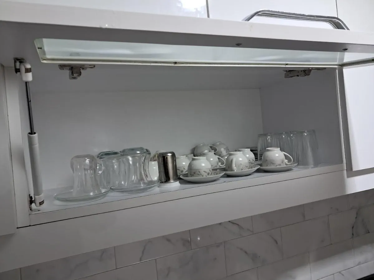 4,E Aksemsettin Mh Sari Abdullah Efendi Sk 11 N 1,2,3 Apartment Istanbul