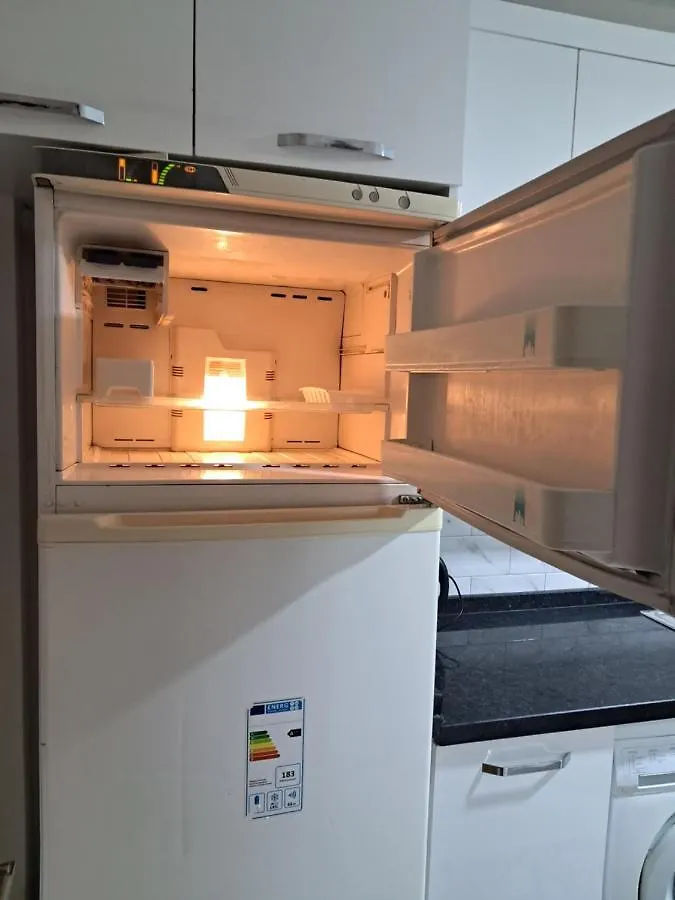 4,E Aksemsettin Mh Sari Abdullah Efendi Sk 11 N 1,2,3 Apartment Istanbul 0*,