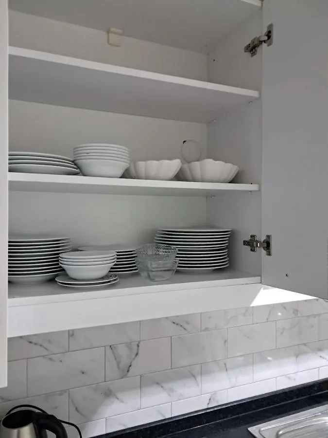 4,E Aksemsettin Mh Sari Abdullah Efendi Sk 11 N 1,2,3 Apartment Istanbul Turkey