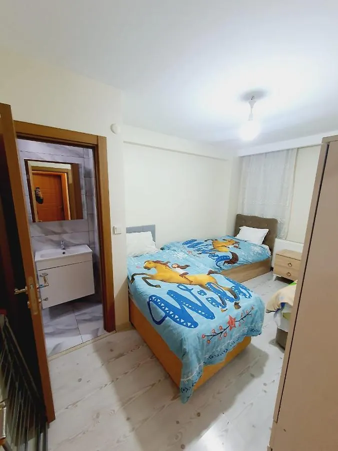 4,E Aksemsettin Mh Sari Abdullah Efendi Sk 11 N 1,2,3 Apartment Istanbul